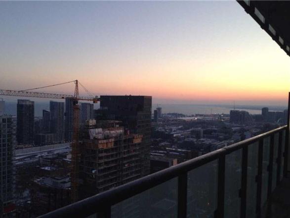 Comfortable Central Downtown Condo - Торонто Екстериор снимка